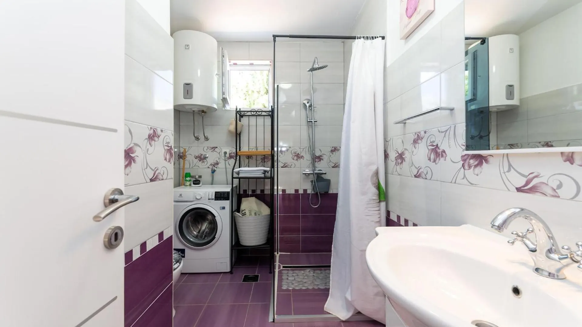 Casa vacanze 2 Bedroom Beautiful Home In Starigrad