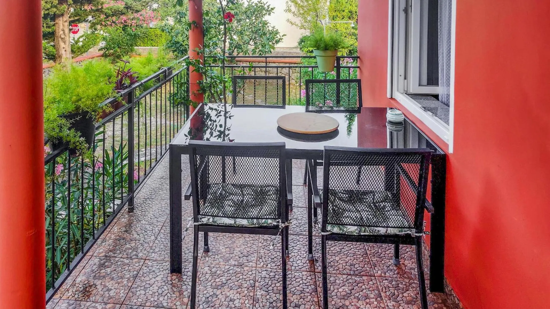 2 Bedroom Beautiful Home In Starigrad Croatia