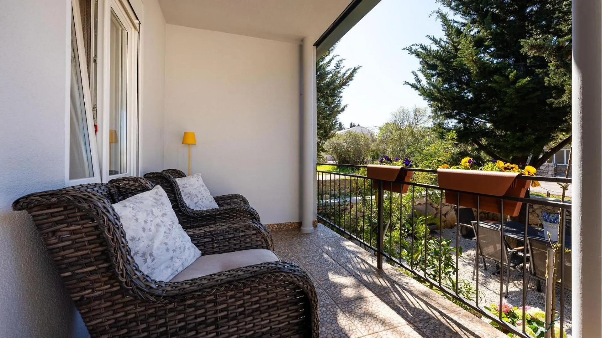 2 Bedroom Beautiful Home In Starigrad Croatia